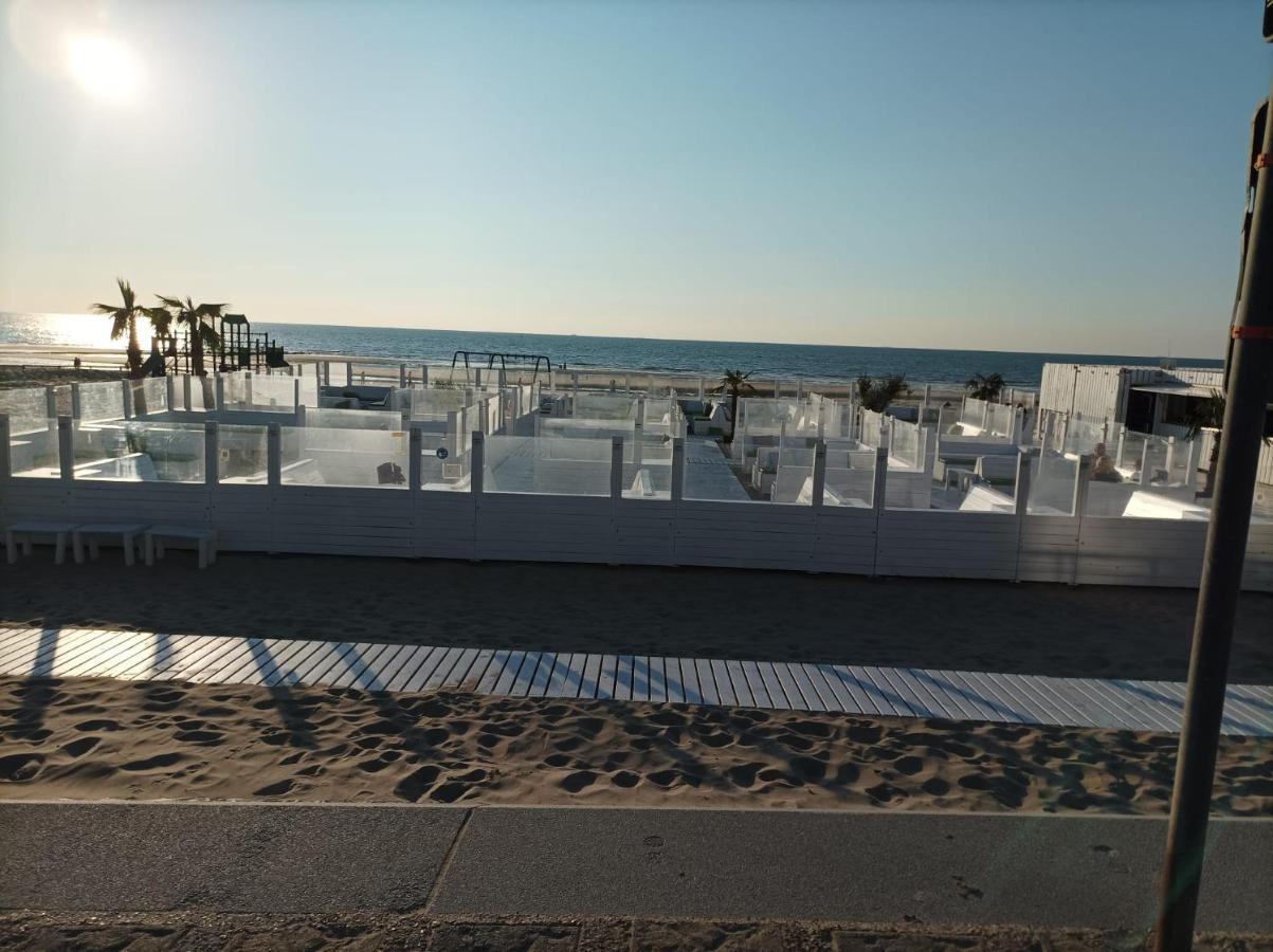 Frontaal Zeezicht In De Strandjutter Apartment Ostend