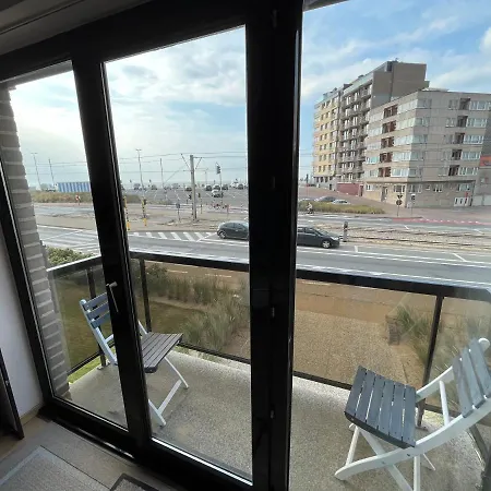 Frontaal Zeezicht In Appartement De Strandjutter Ostende Extérieur photo